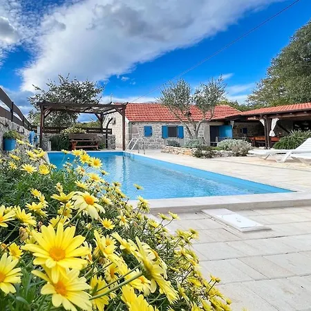 Villa Didini Dvori Kruševo