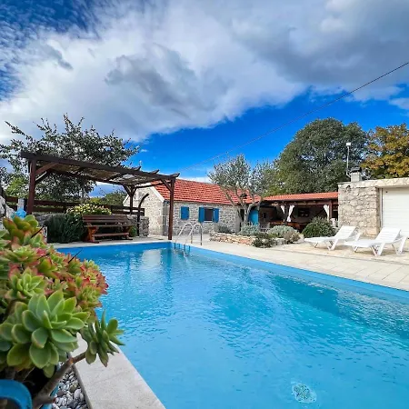 Didini Dvori * Kruševo