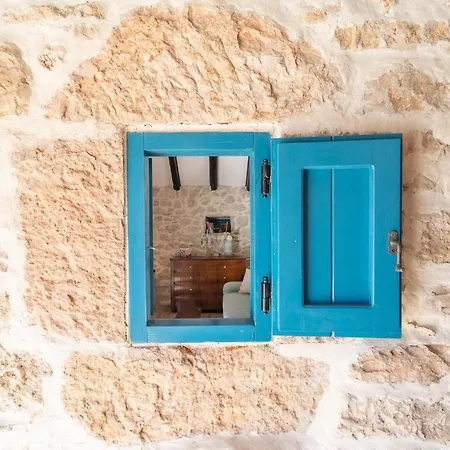 Didini Dvori فيلة Kruševo