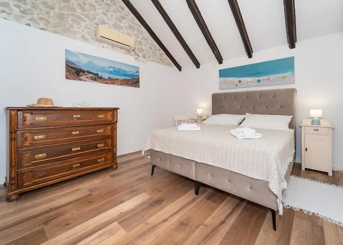 Didini Dvori Vila Krusevo (Zadar)